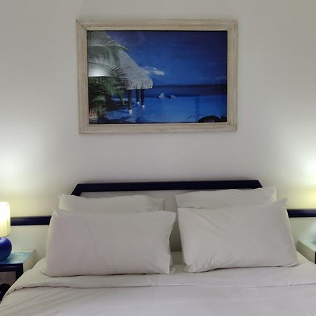 Hotel Athénopolis à Grimaud Extérieur photo
