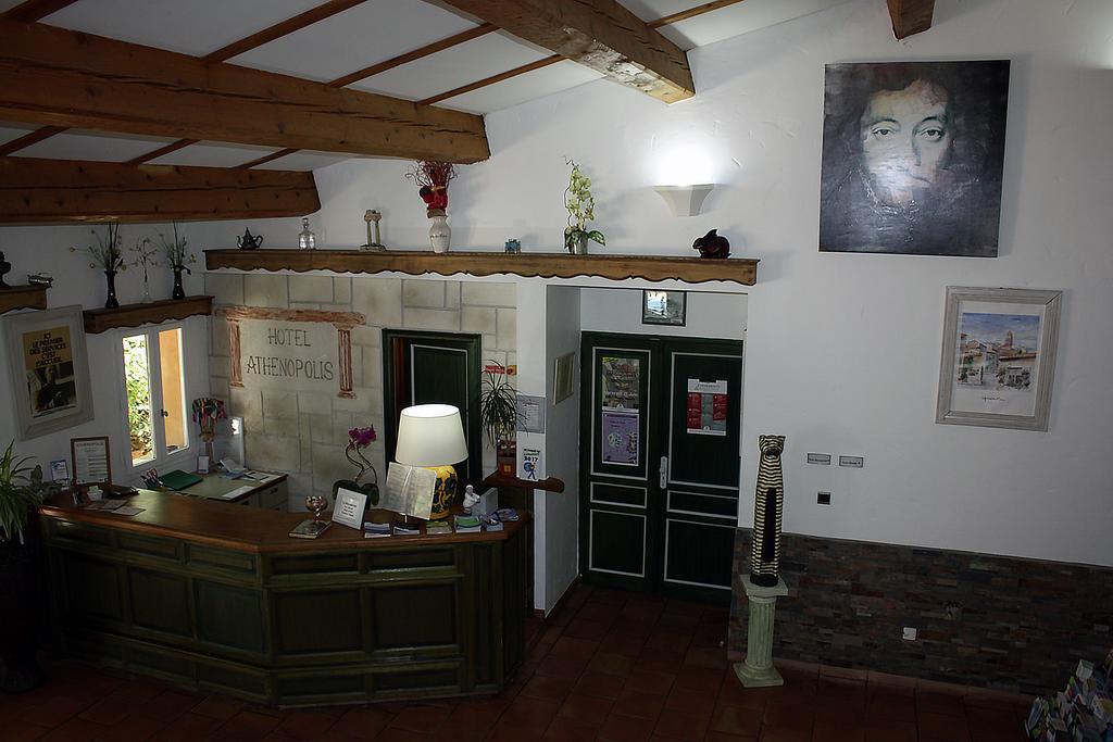 Hotel Athénopolis à Grimaud Extérieur photo