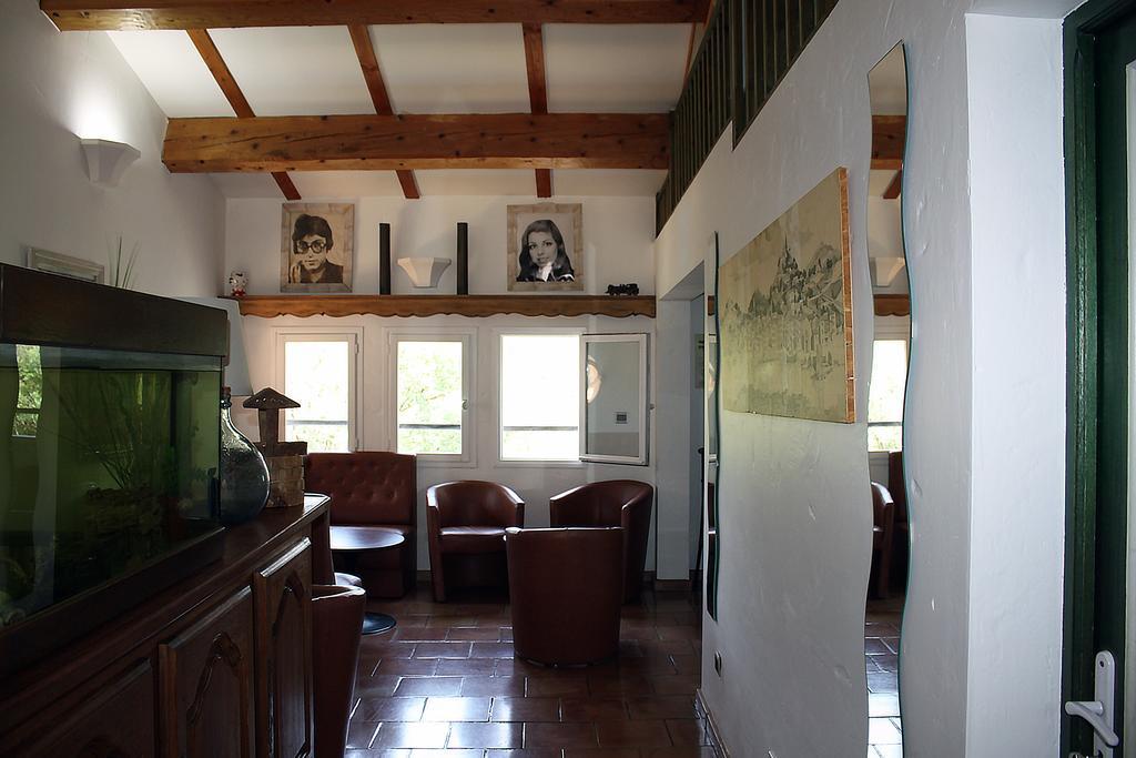 Hotel Athénopolis à Grimaud Extérieur photo