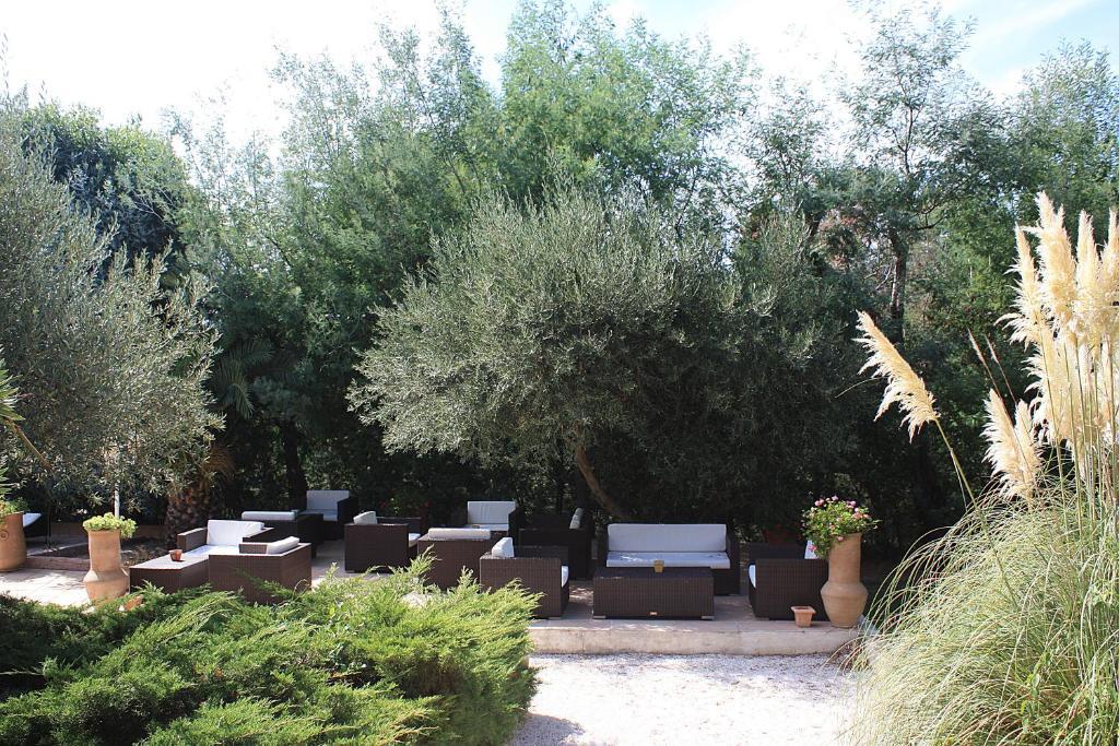 Hotel Athénopolis à Grimaud Extérieur photo