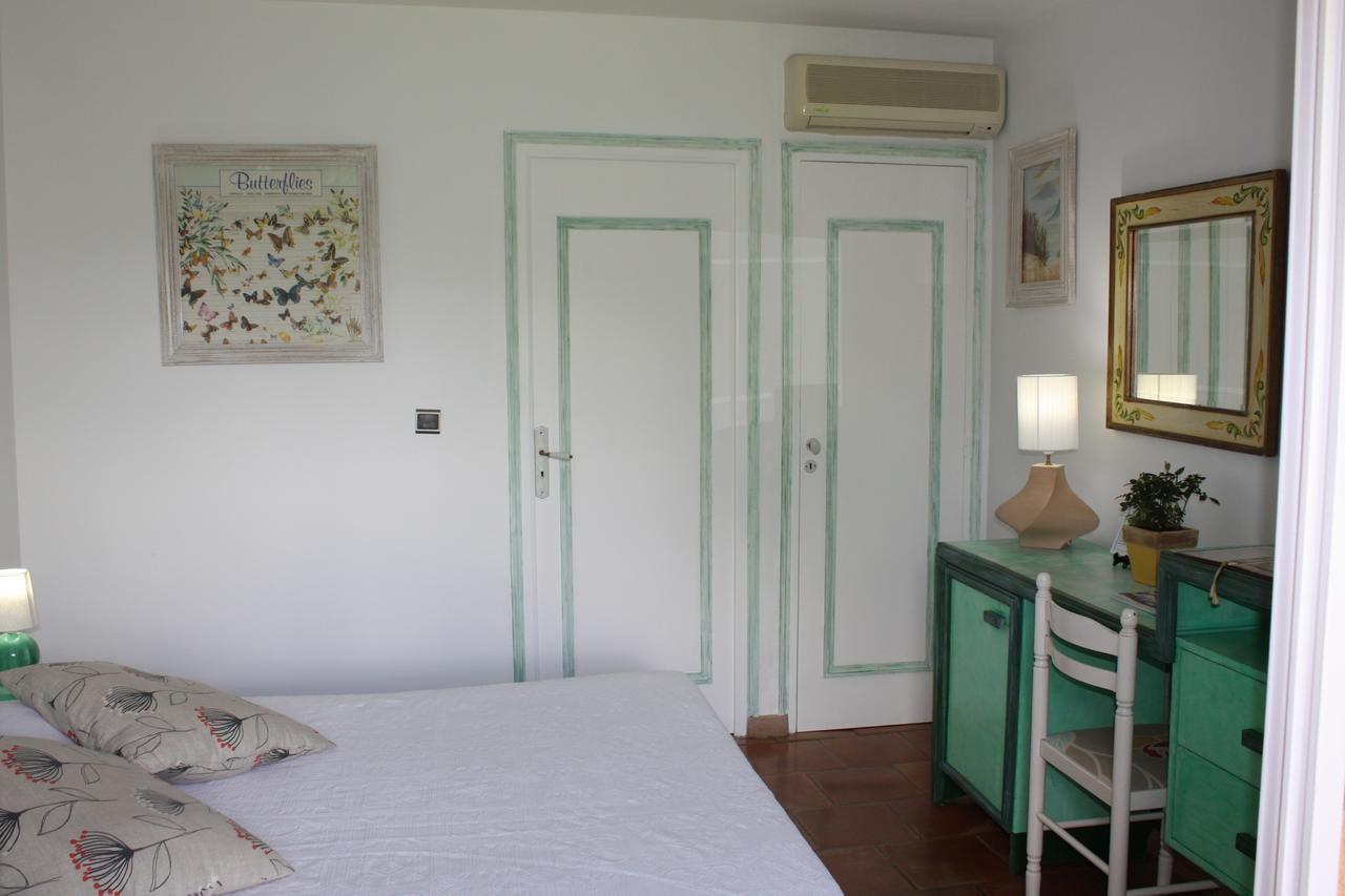 Hotel Athénopolis à Grimaud Extérieur photo