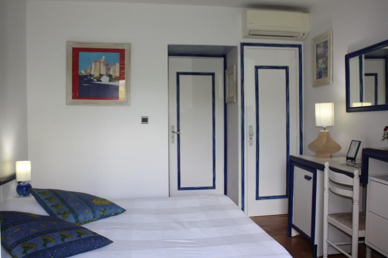 Hotel Athénopolis à Grimaud Extérieur photo