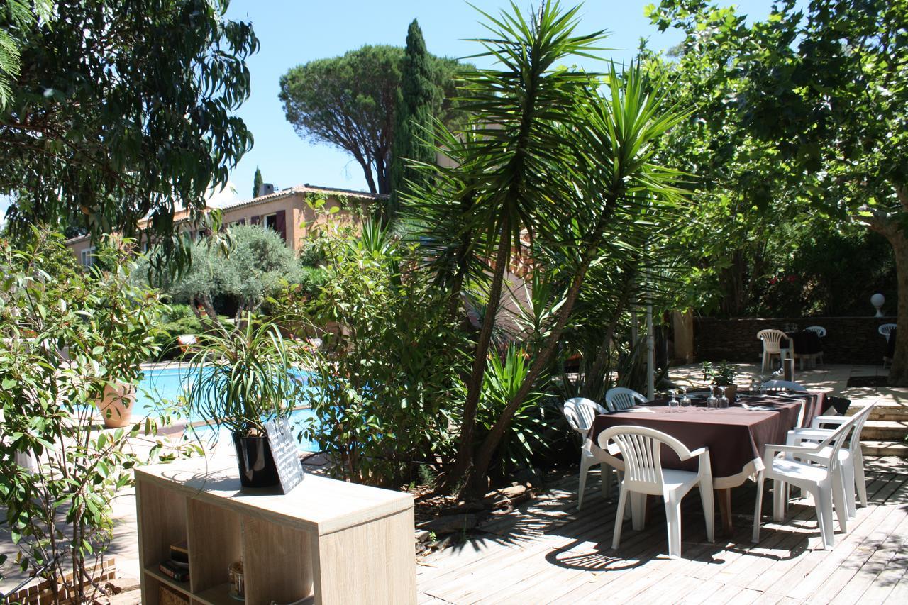 Hotel Athénopolis à Grimaud Extérieur photo