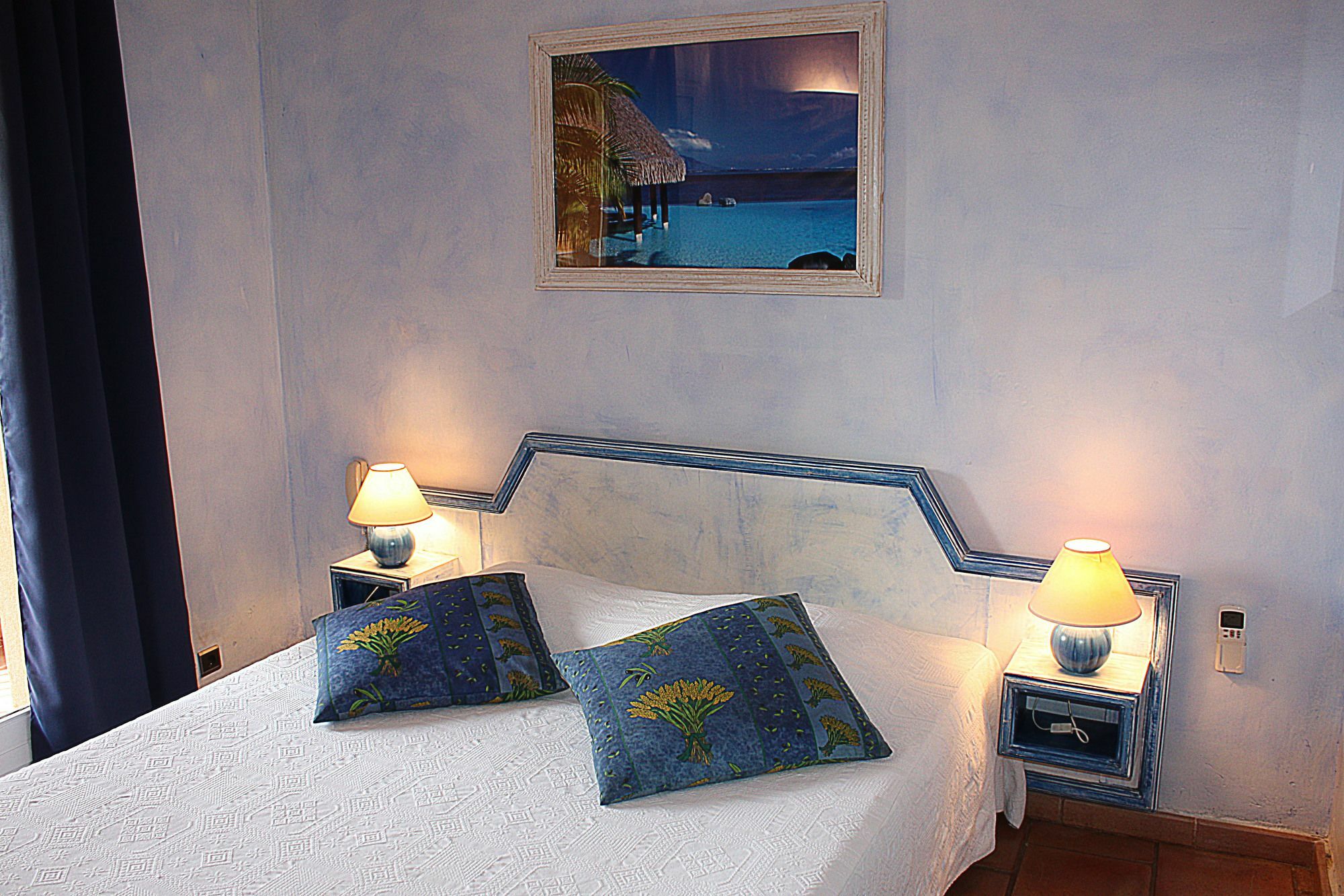 Hotel Athénopolis à Grimaud Extérieur photo