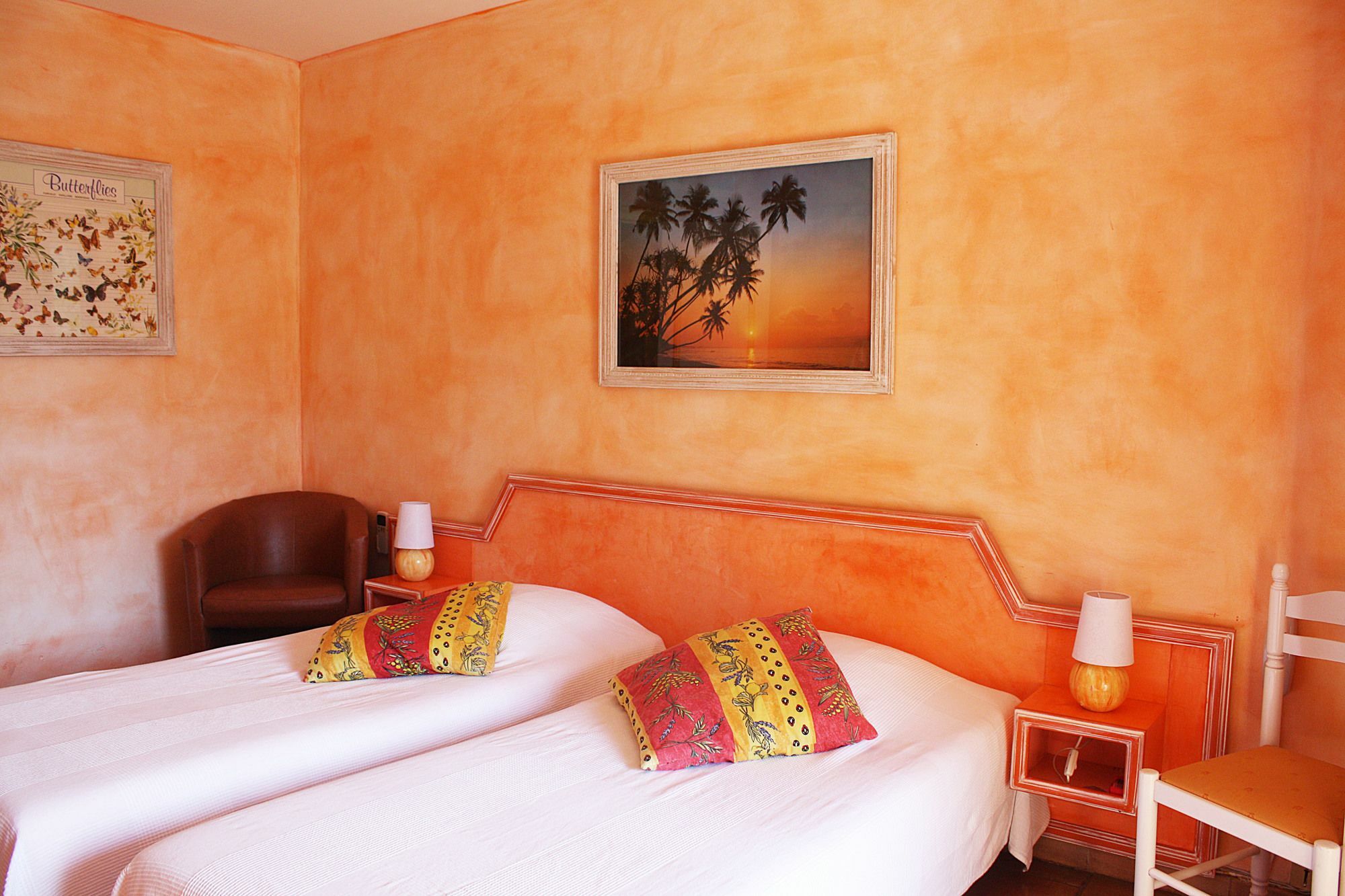 Hotel Athénopolis à Grimaud Extérieur photo